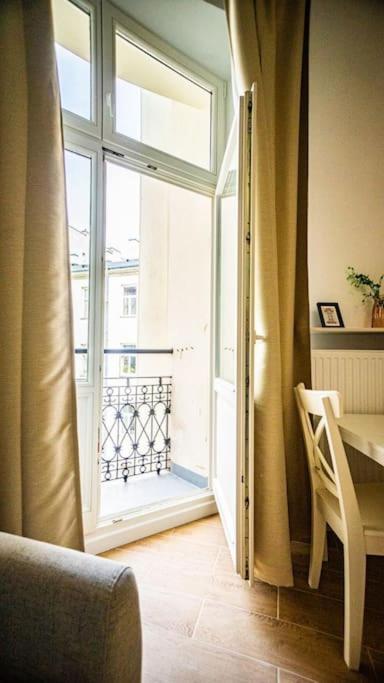 Lovely Apartment In ורשה מראה חיצוני תמונה