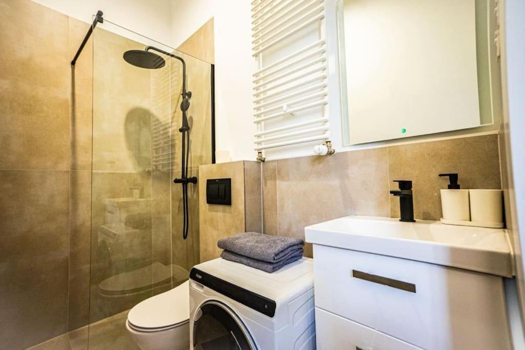 Lovely Apartment In ורשה מראה חיצוני תמונה