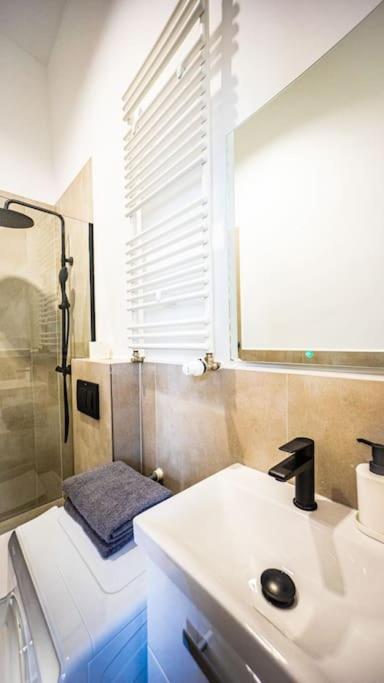 Lovely Apartment In ורשה מראה חיצוני תמונה